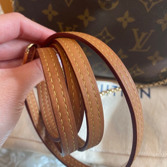 ❌SOLD❌ Louis Vuitton Pallas Clutch - Picture 4 of 7